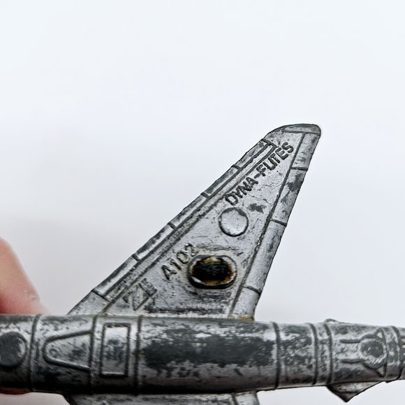 VINTAGE | Dyna-Flites Supersabre F-100C A102 die cast metal airplane toy - Picture 3 of 6
